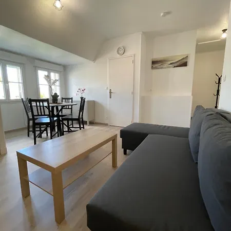 Rénové équipé, Centre Ville, Proche De La Gare Et Commerce