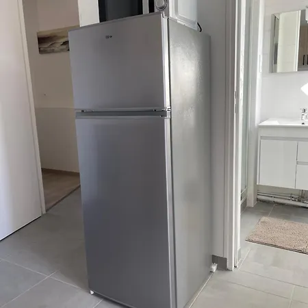 Renove Equipe, Centre Ville, Proche De La Gare Et Commerce