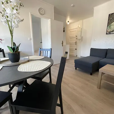 Apartament Renove Equipe, Centre Ville, Proche De La Gare Et Commerce *