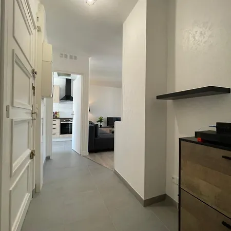 Renove Equipe, Centre Ville, Proche De La Gare Et Commerce * Flers (Orne)