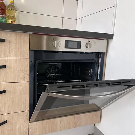 Rénové équipé, Centre Ville, Proche De La Gare Et Commerce