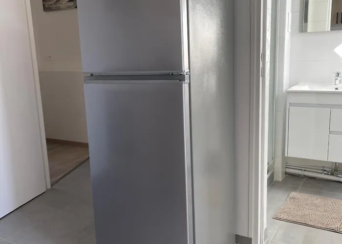 Renove Equipe, Centre Ville, Proche De La Gare Et Commerce