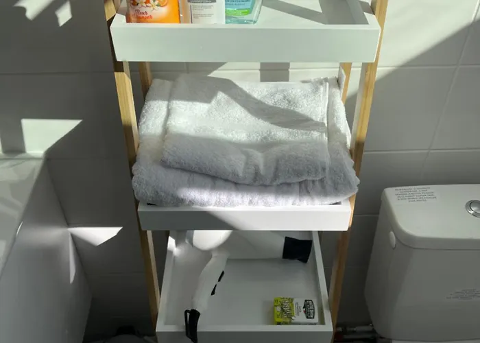 Renove Equipe, Centre Ville, Proche De La Gare Et Commerce *