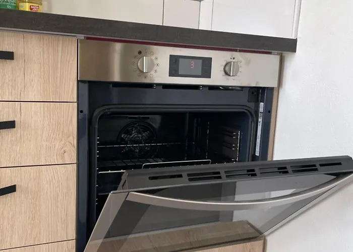 Renove Equipe, Centre Ville, Proche De La Gare Et Commerce